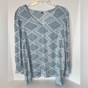 Michelle McDowell Victoria Caught By Surprise top, light blue geometric size XXL